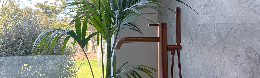 Freestanding Bath FIller