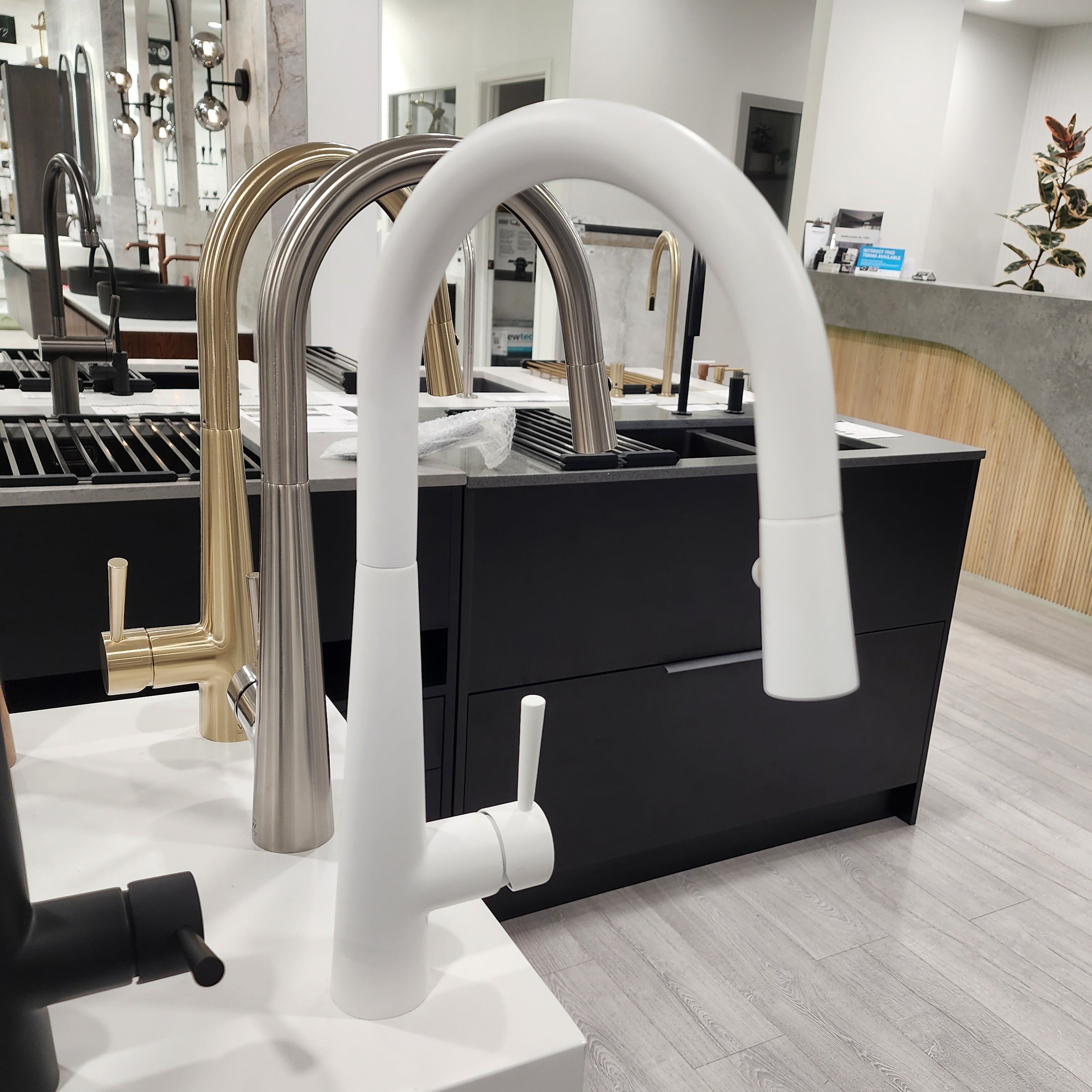 GREENS GALIANO PULLOUT SINK MIXER RANGE