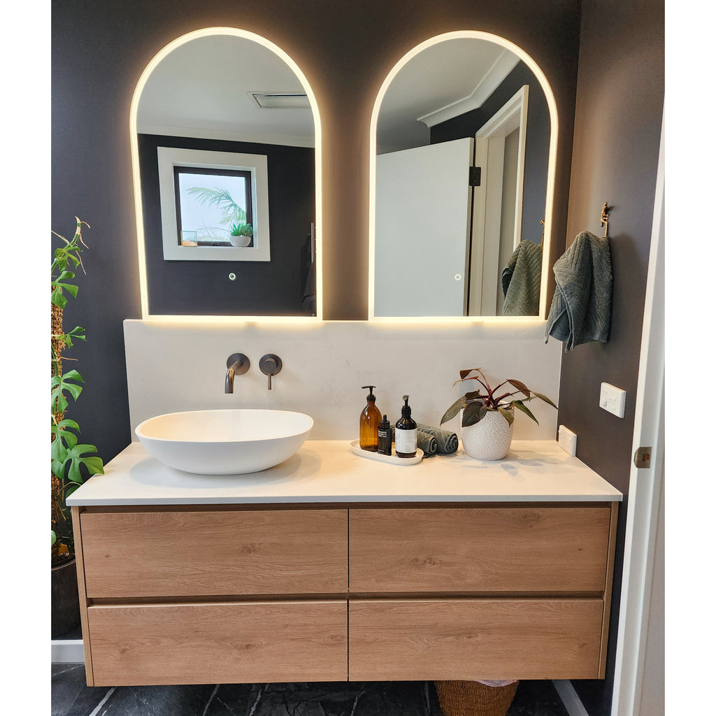 solace-arch-led-mirror-in-bathroom-setting