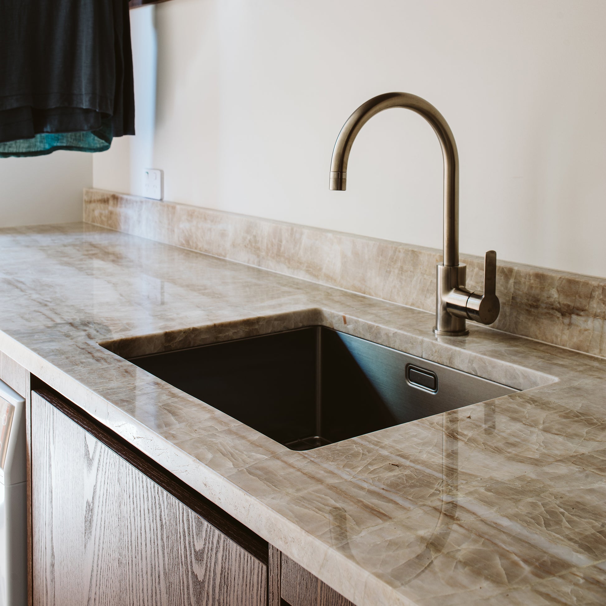 code-aspen-pvd-stainless-steel-litchen-sink