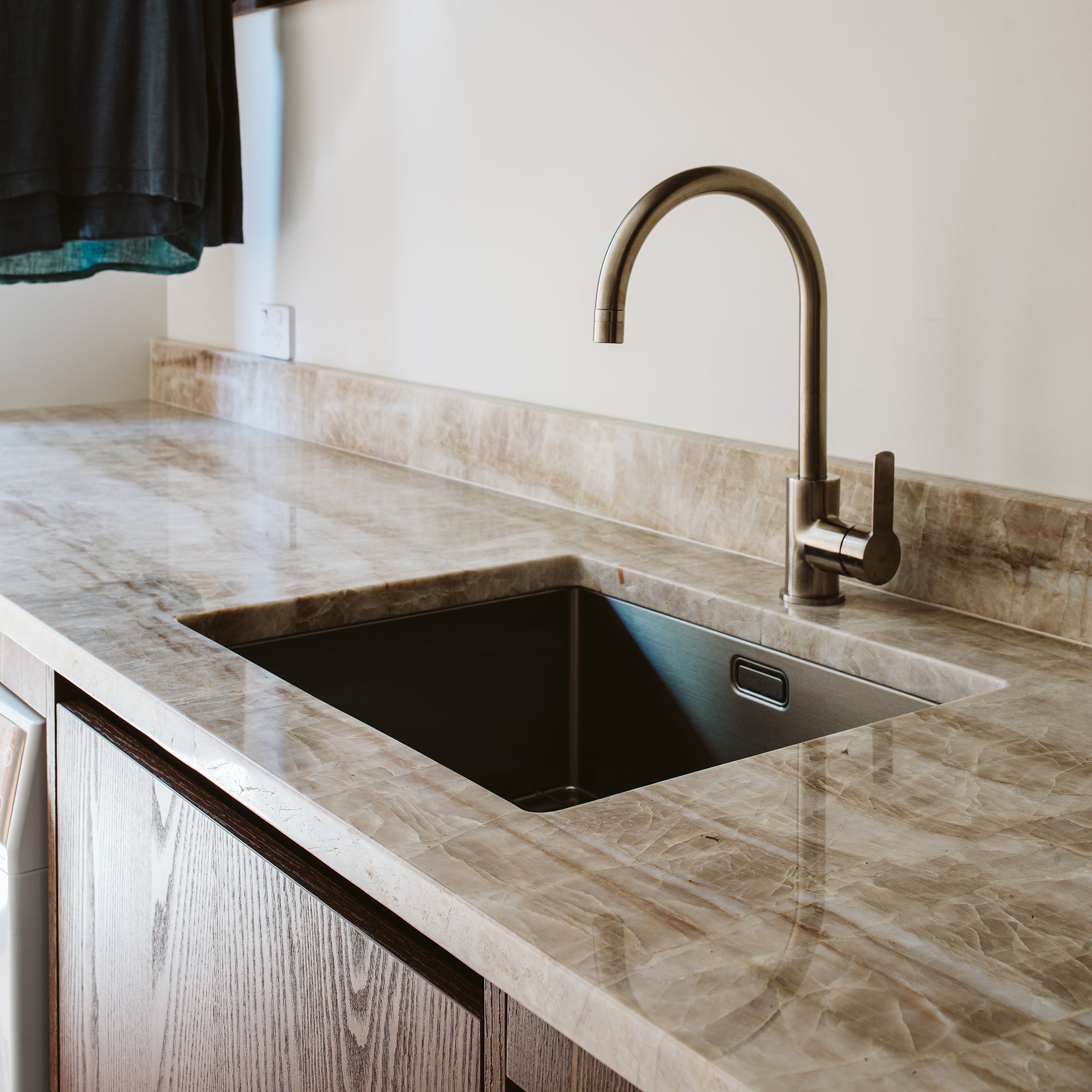 code-aspen-pvd-stainless-steel-litchen-sink