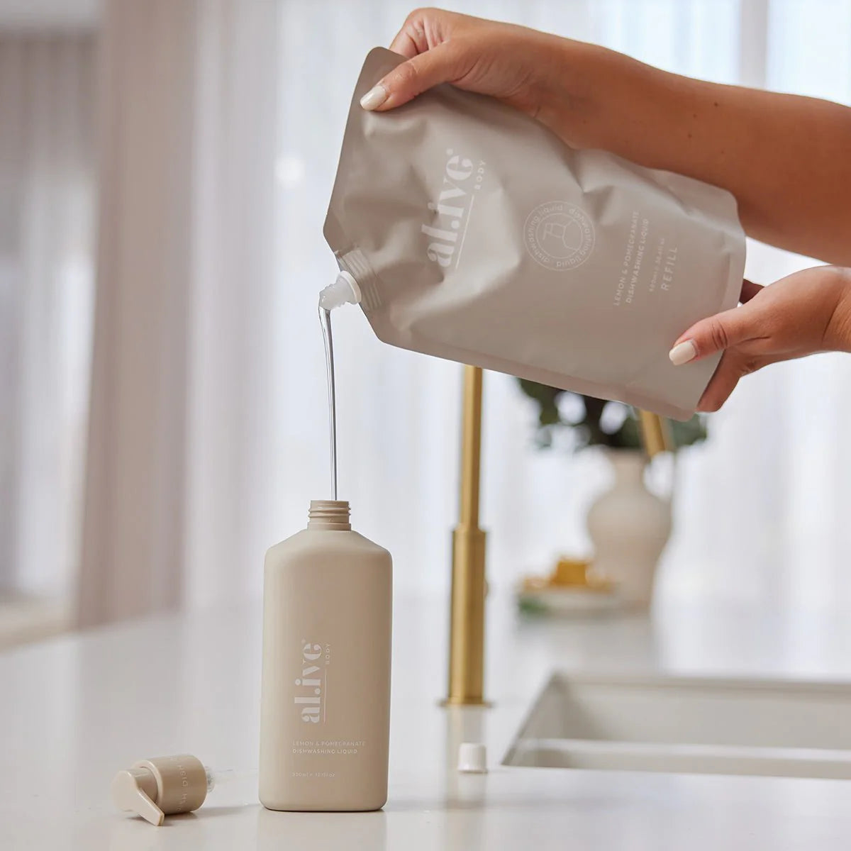 lemon-and-pomegranate-refill-dish-washing-liquid