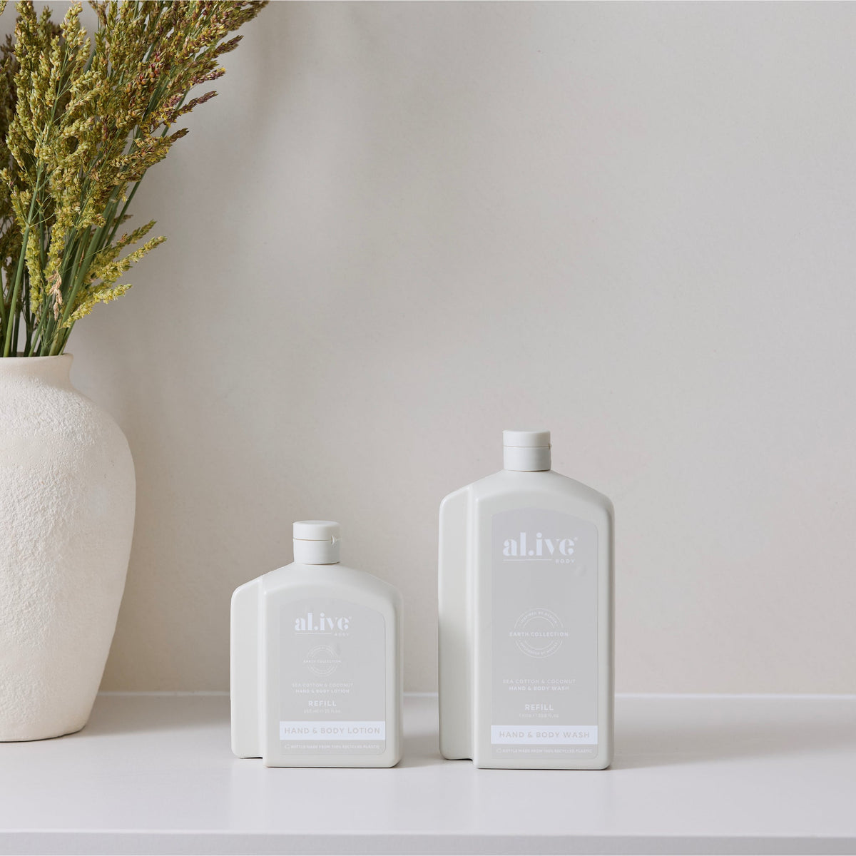 al.ive body Hand & Body Wash Refill Sea Cotton & Coconut - lifestyle shot