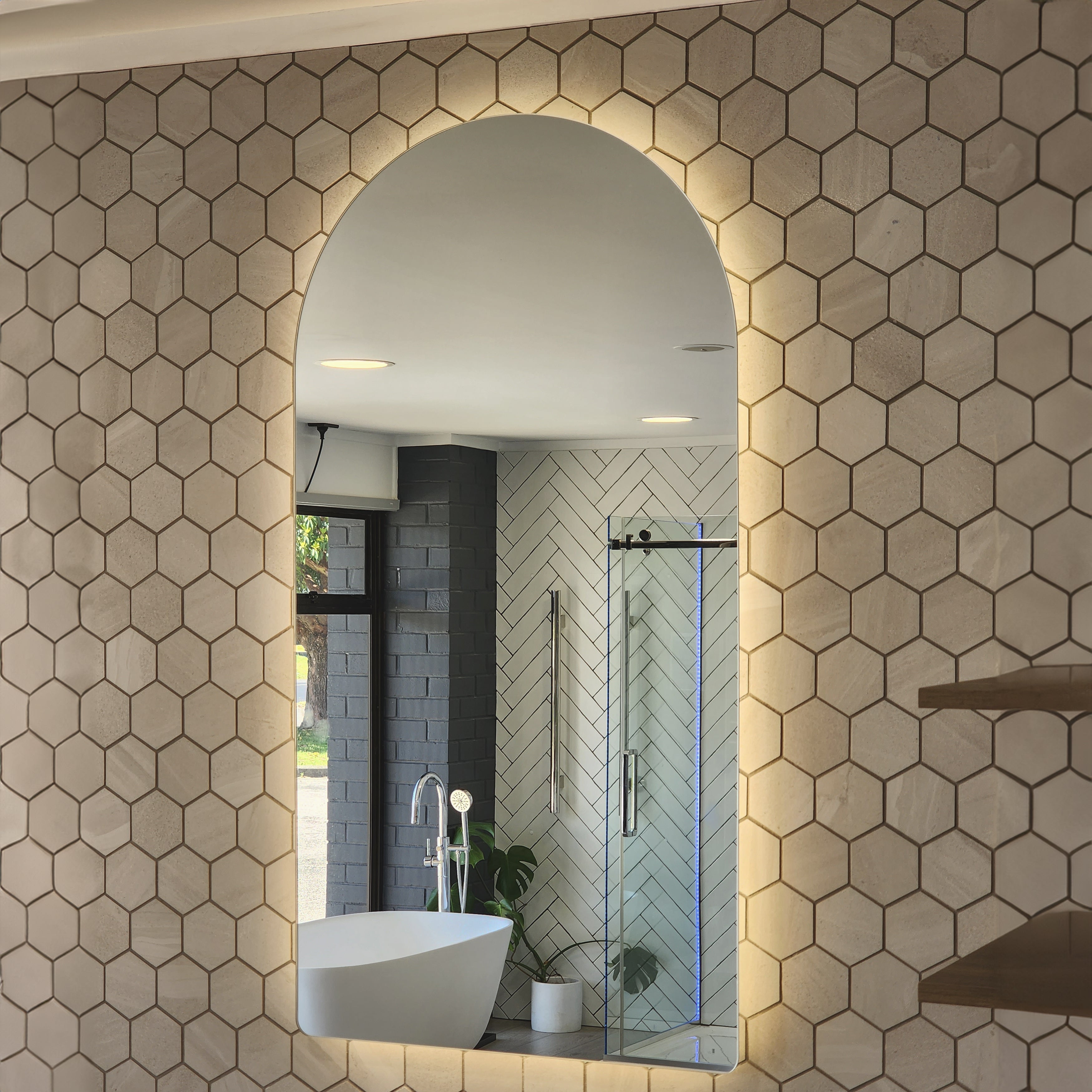 euro-arch-led-mirror