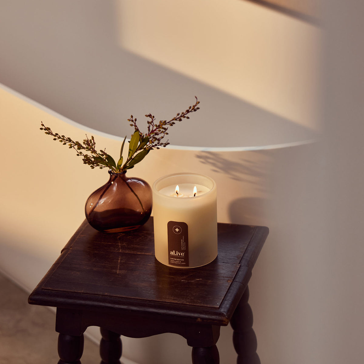 Al.ive Soy Candle - Vanilla Cream & Tonka Bean (330g)