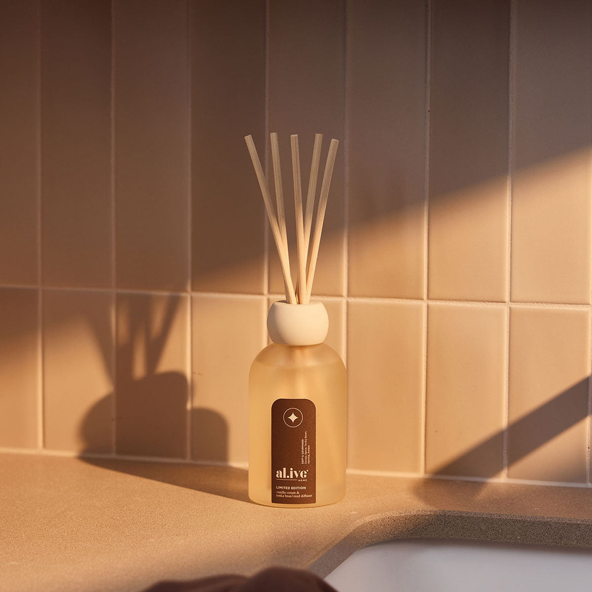 Al.ive Reed Diffuser - Vanilla Cream & Tonka Bean (250ml)