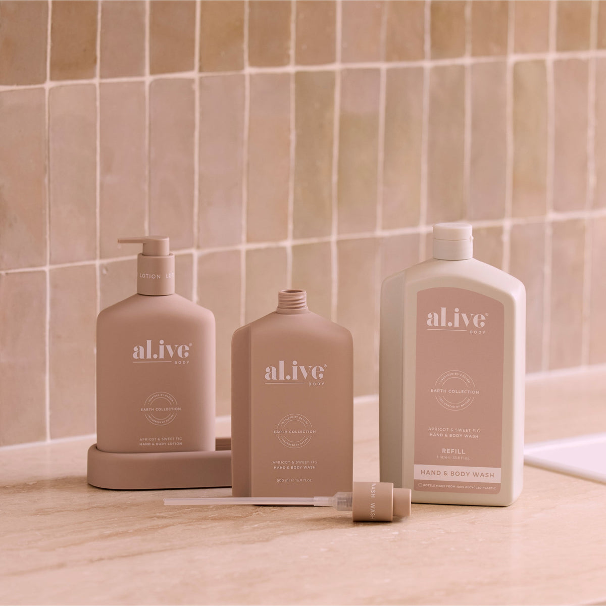 al.ive body Hand & Body Wash Refill Apricot & Sweet Fig - lifestyle shot