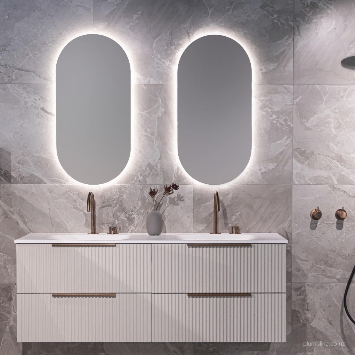 galaxy-450-pill-backlit-led-mirror-nz