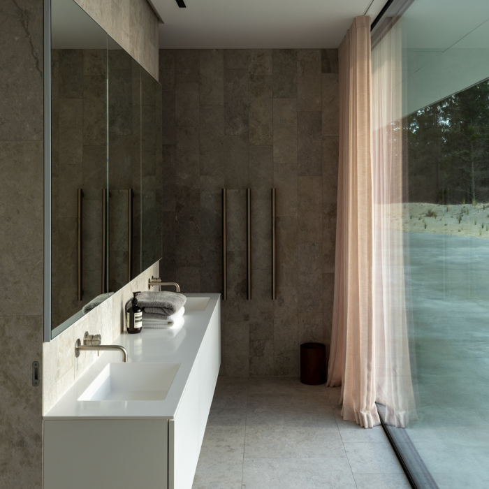 Plumbline Buddy 900 Vertical Heated Towel Rail
