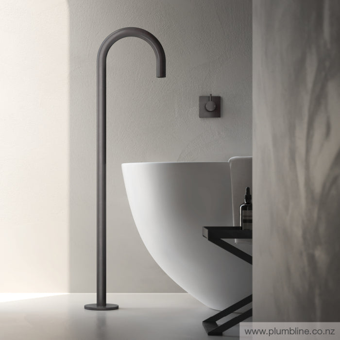 Plumbline Buddy Floor Mount Bath Spout