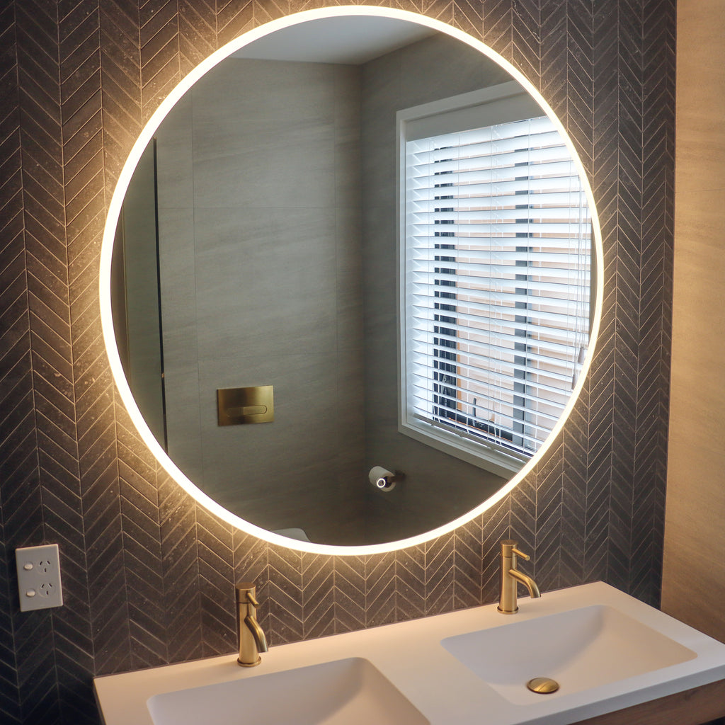 code-solace-round-led-mirror