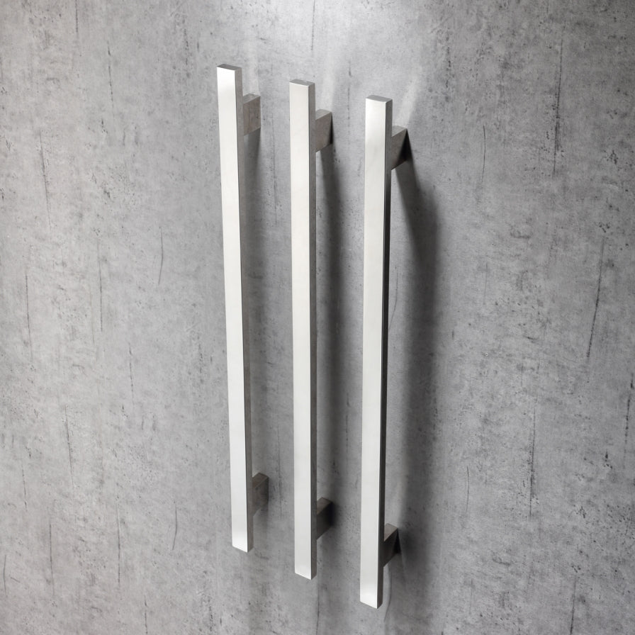 heirloom-studio-1-vertical-pole-towel-warmer-chrome