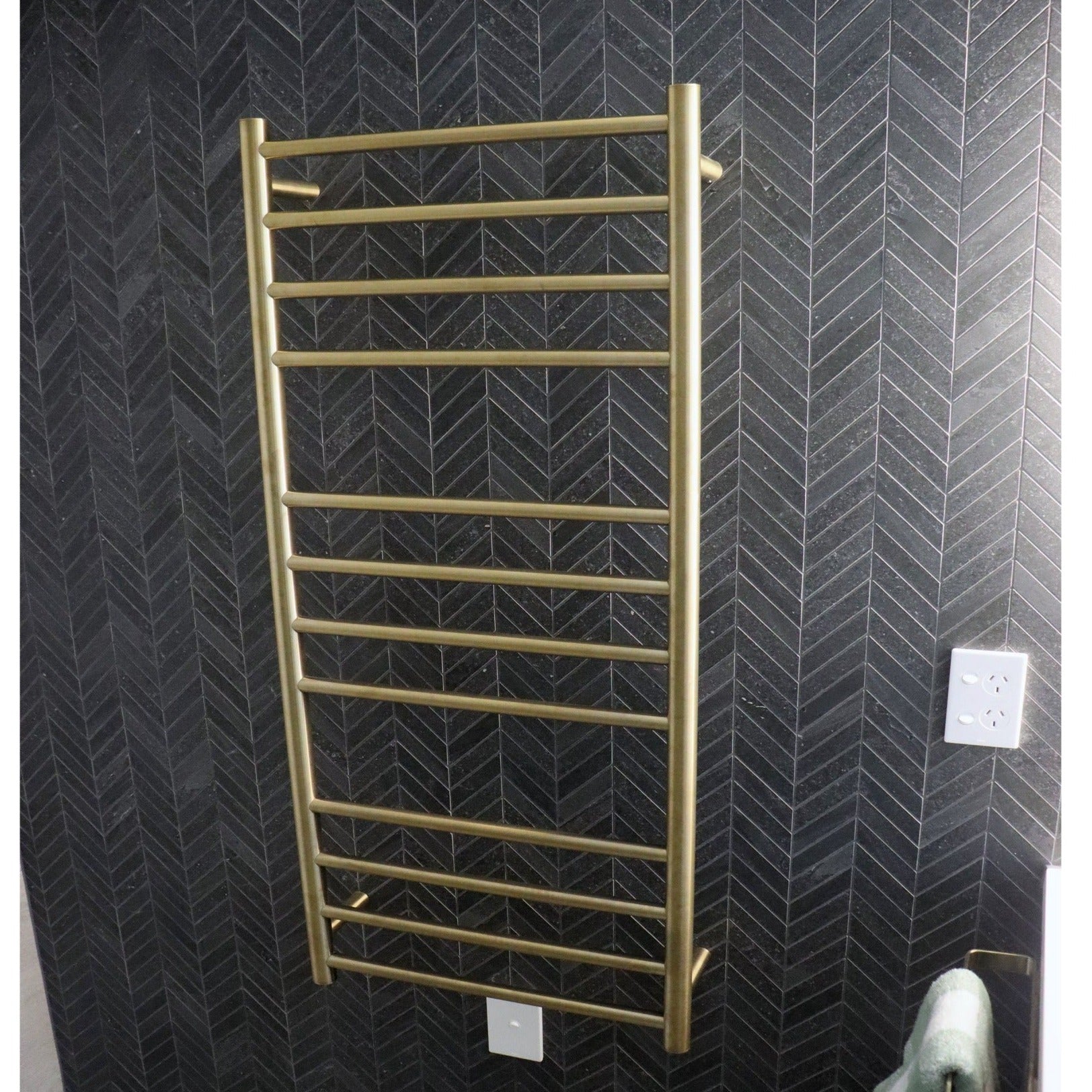 code-round-brushed-brass-heated-towel-ladder
