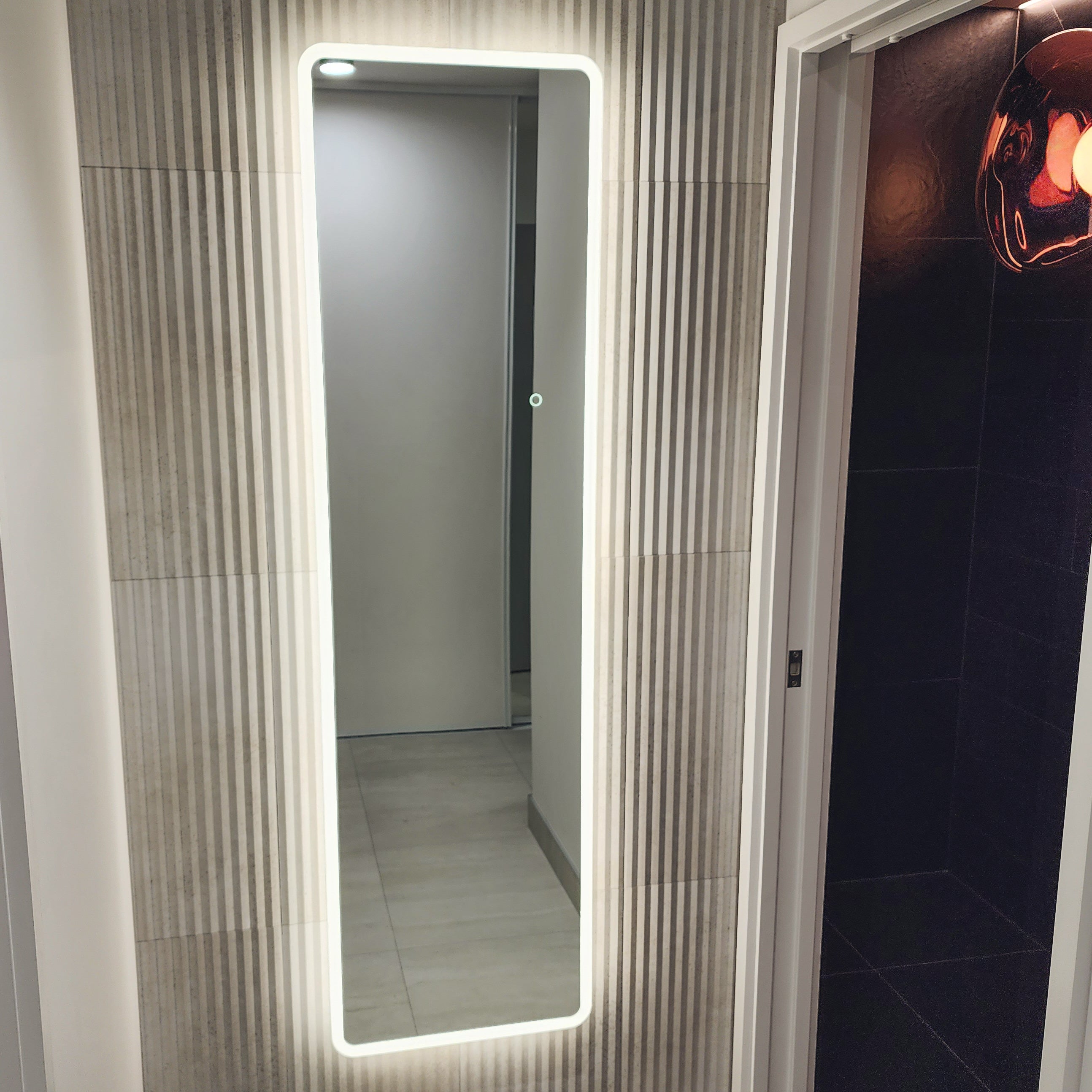 code-solace-tall-wardrobe-led-mirror-450