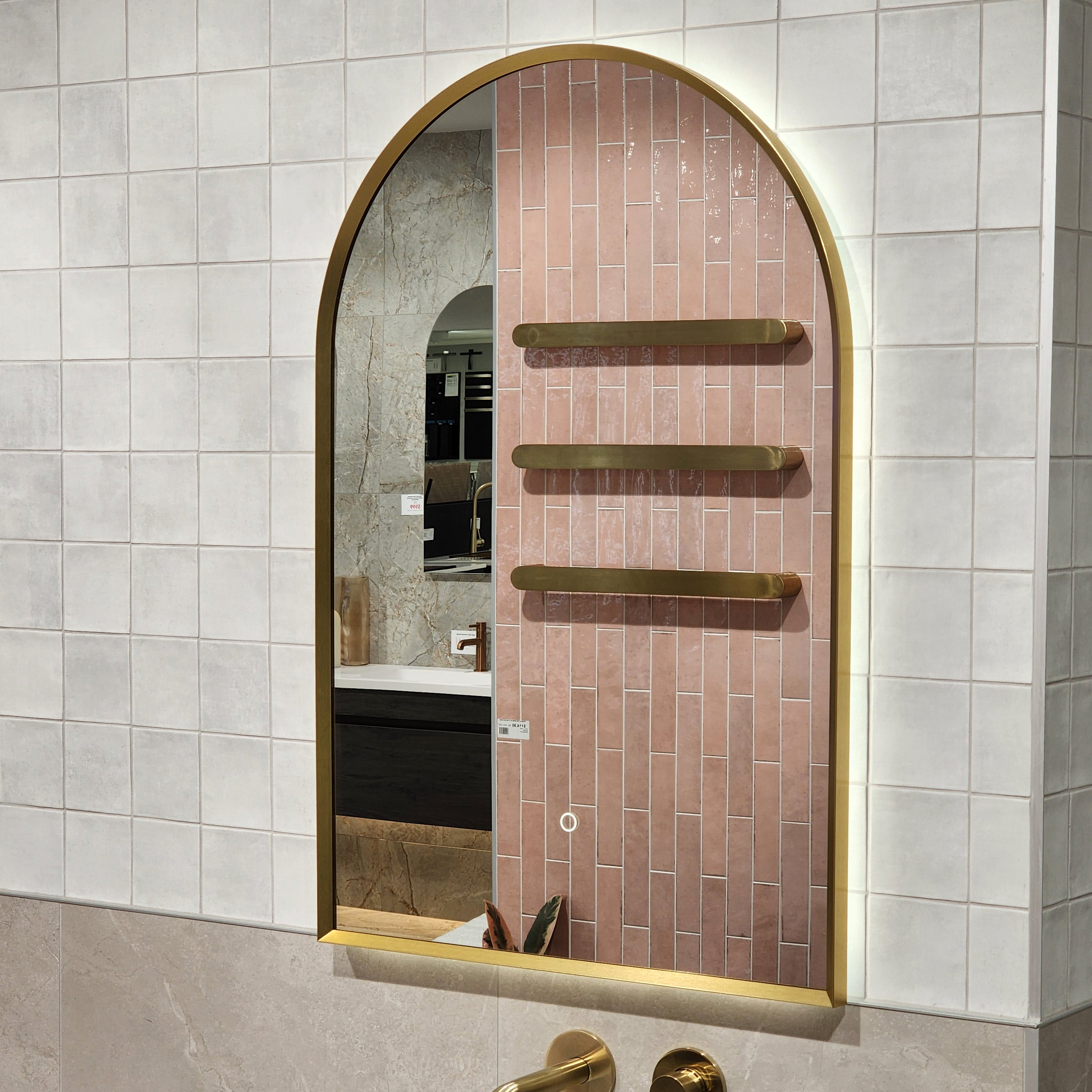 code-solace-arch-framed-led-mirror-450