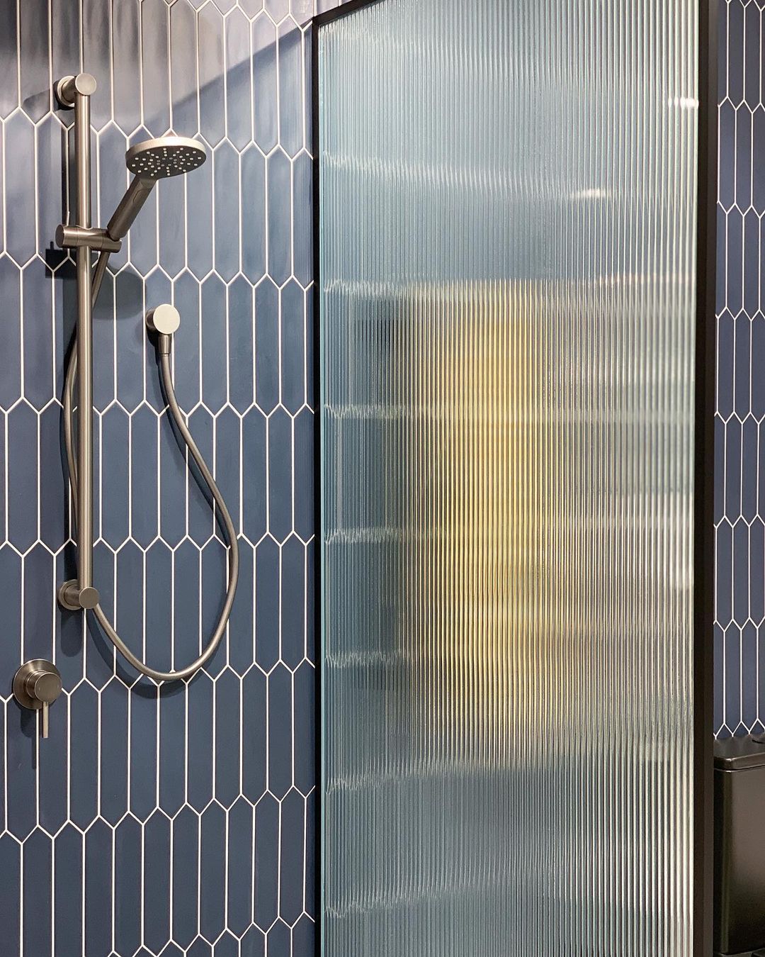 CUSTOM REEDED WALK IN PANEL SHOWER SCREEN WITH BLACK FRAME