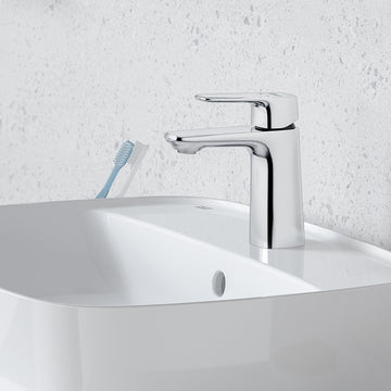 american-standard-bathroom-taps-in-bathroom-setting