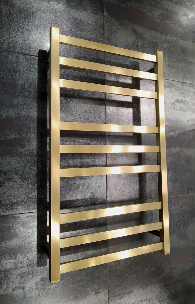 code-square-heated-towel-ladder-900
