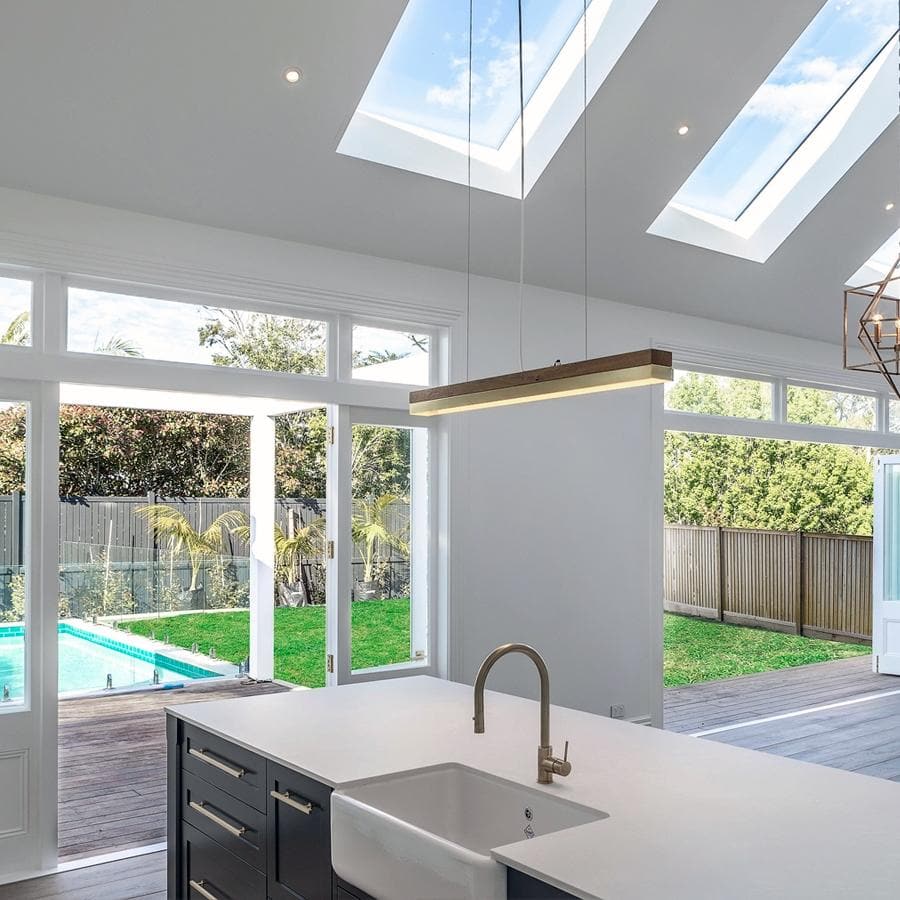 plumbline-buddy-round-spout-pullout-spray-kitchen-mixer