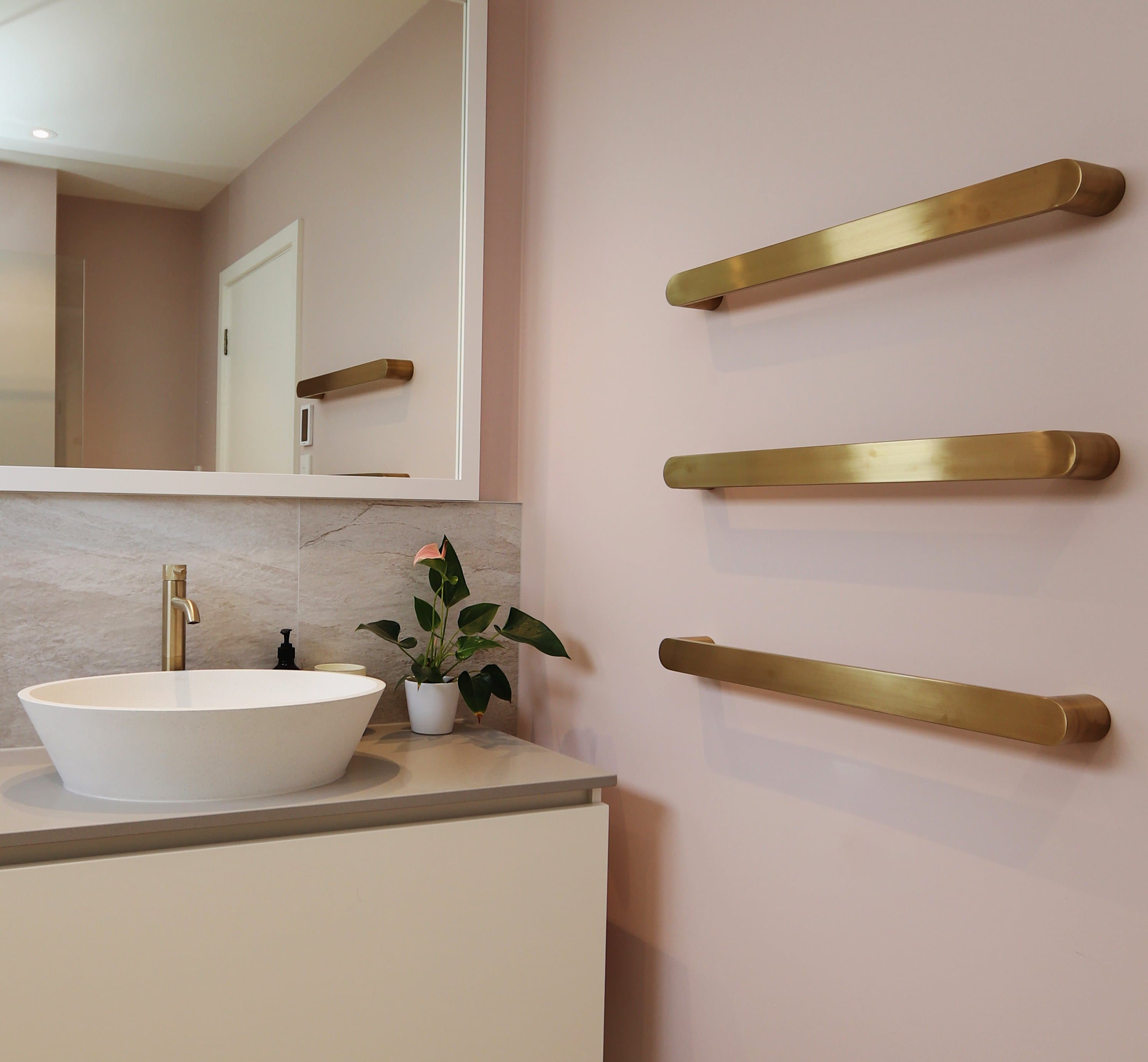 CODE LAMONE ROUND HEATED SINGLE BARS 850MM - 7 COLOUR OPTIONS