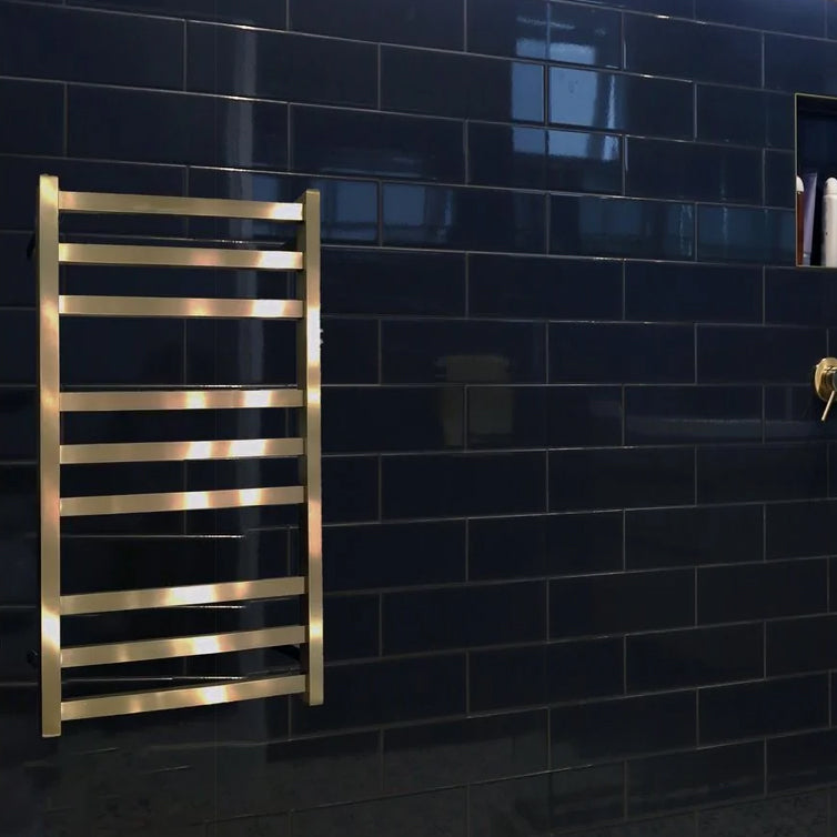 code-square-heated-towel-ladder-900