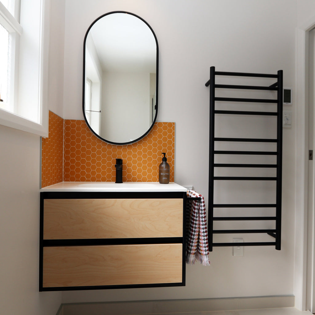code-round-heated-towel-rail-1200