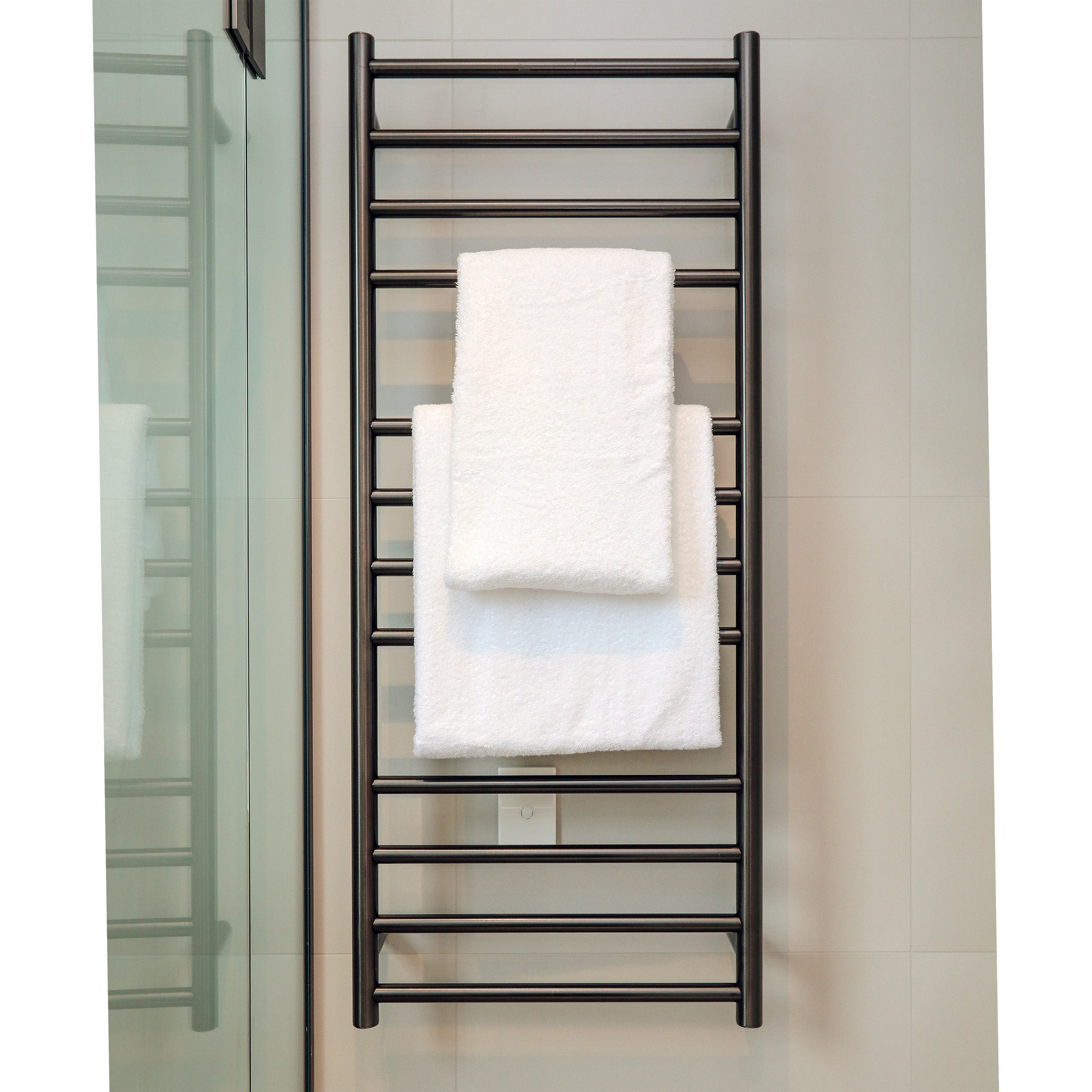 code-round-heated-towel-rail-1200