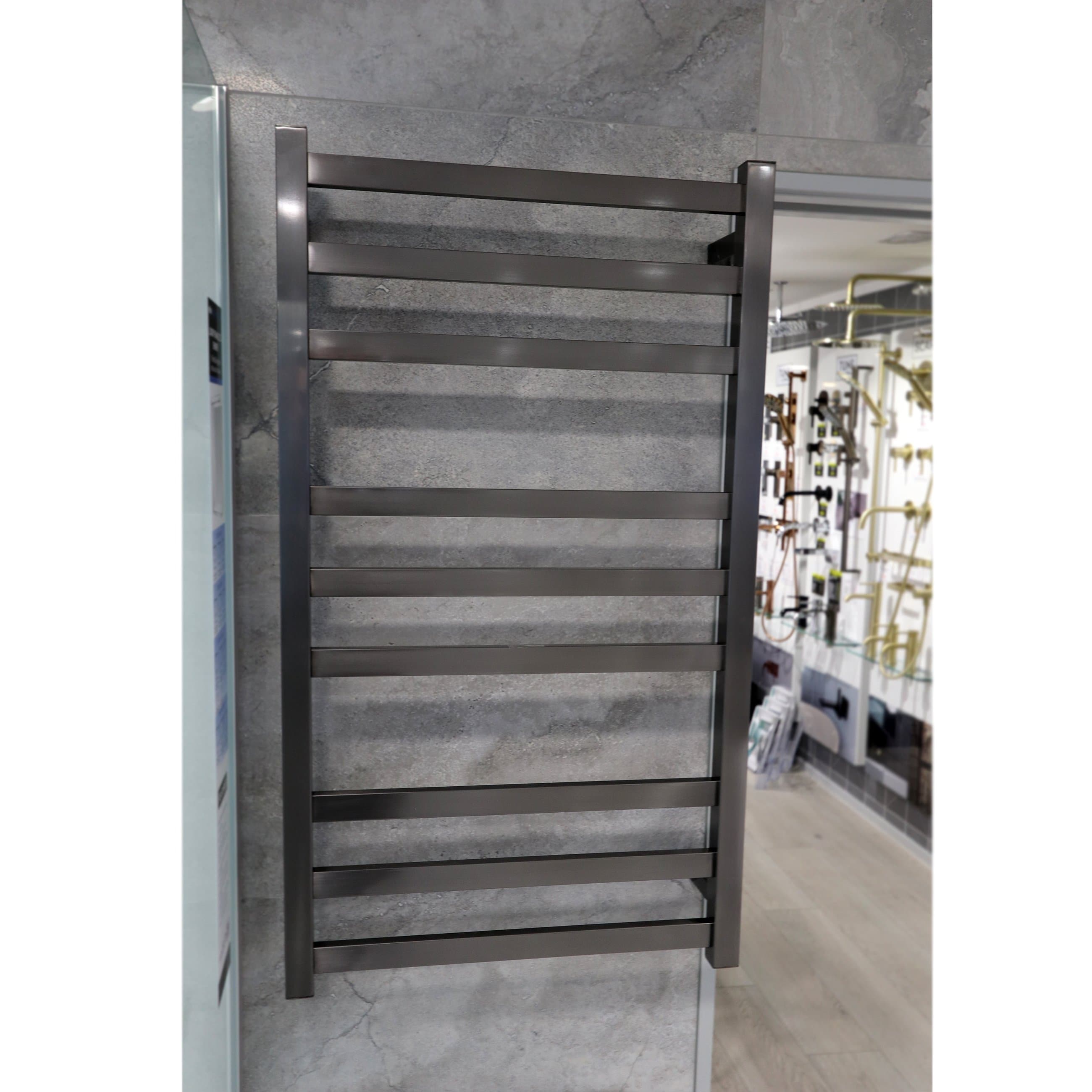 12-volt-square-heated-towel-ladder-900-gunmetal