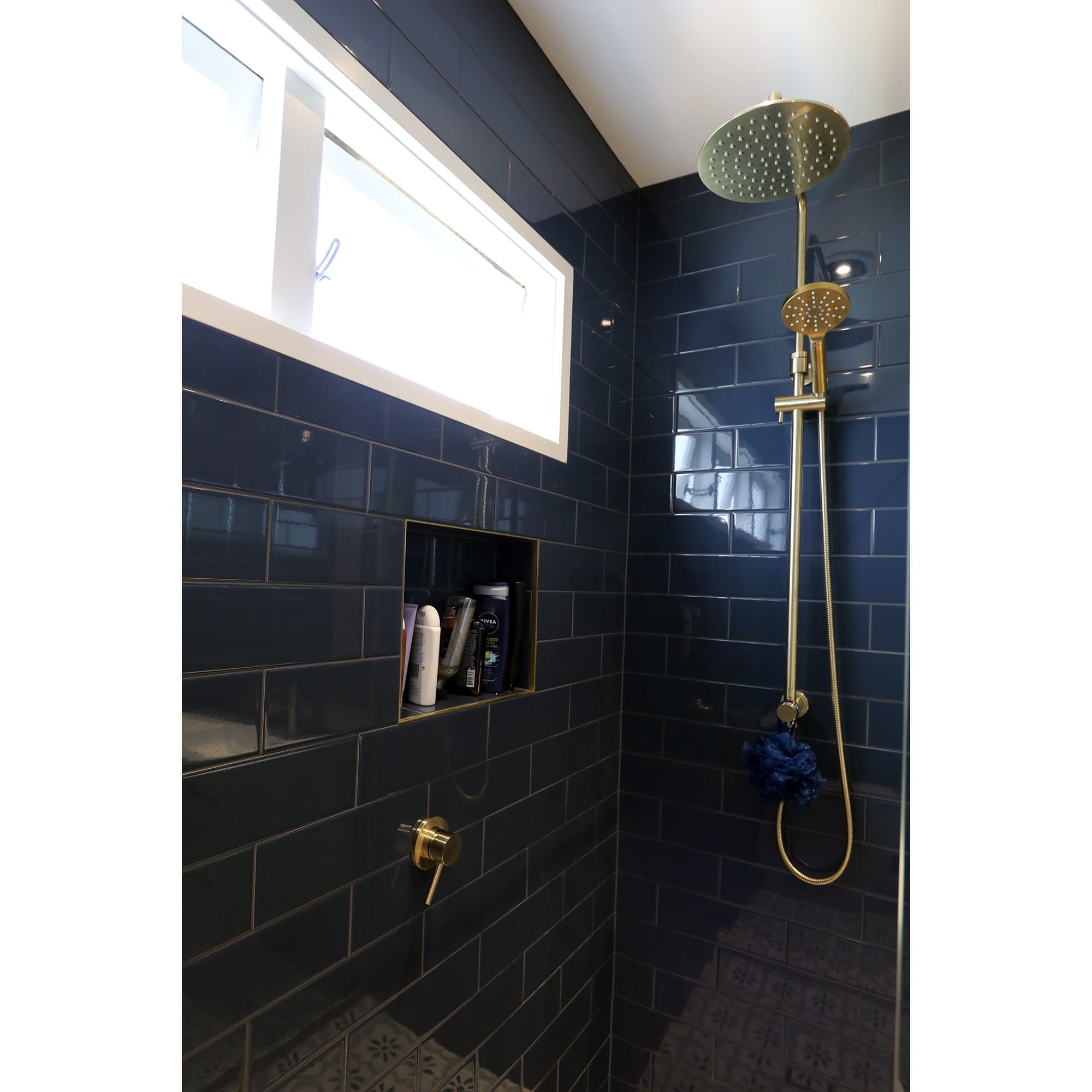 waterware-scarab-brushed-gold-shower