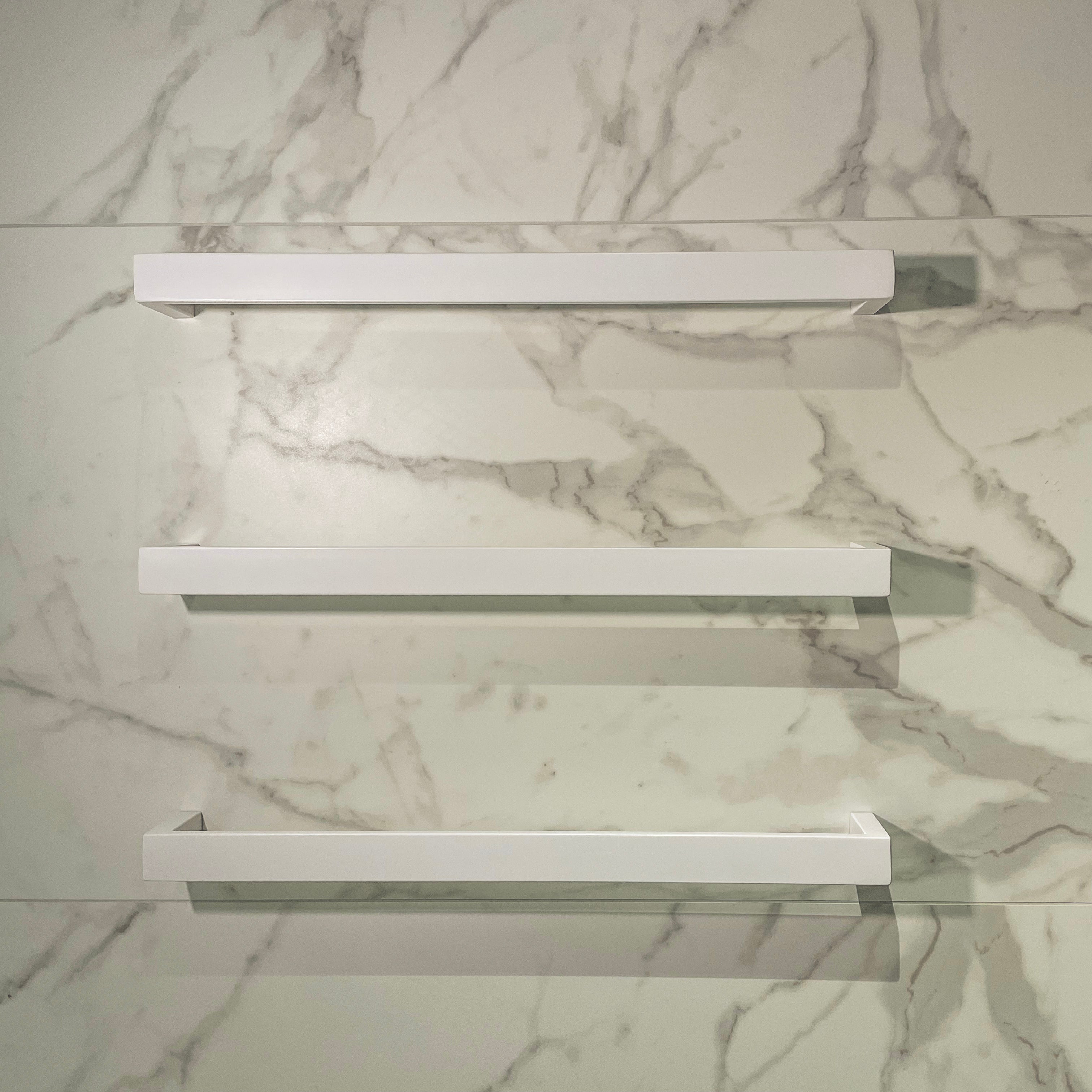 CODE MONTANA SINGLE BAR HEATED TOWEL RAIL 620MM - 6 COLOURS