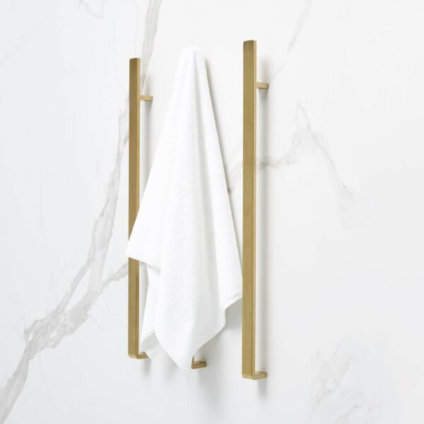 atlantis-icona-mount-vertical-heated-towel-rail