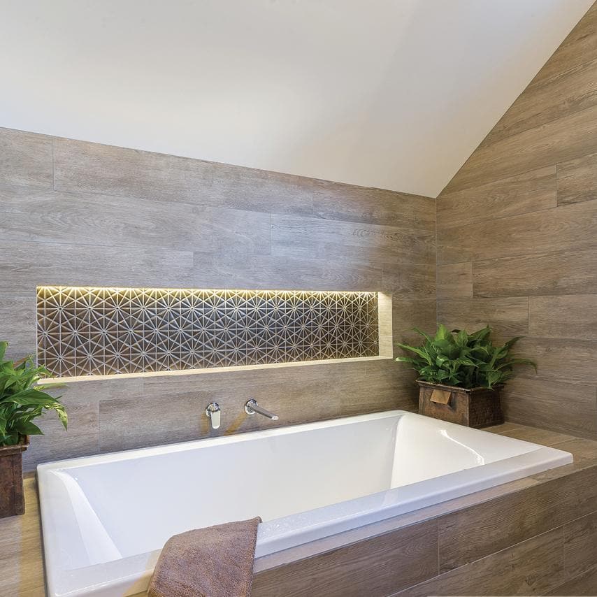 plumbline-pure-inset-bath-1700-white