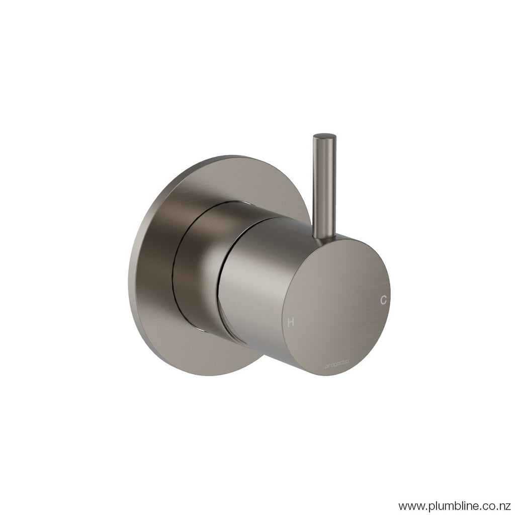 plumbline-buddy-round-shower-mixers