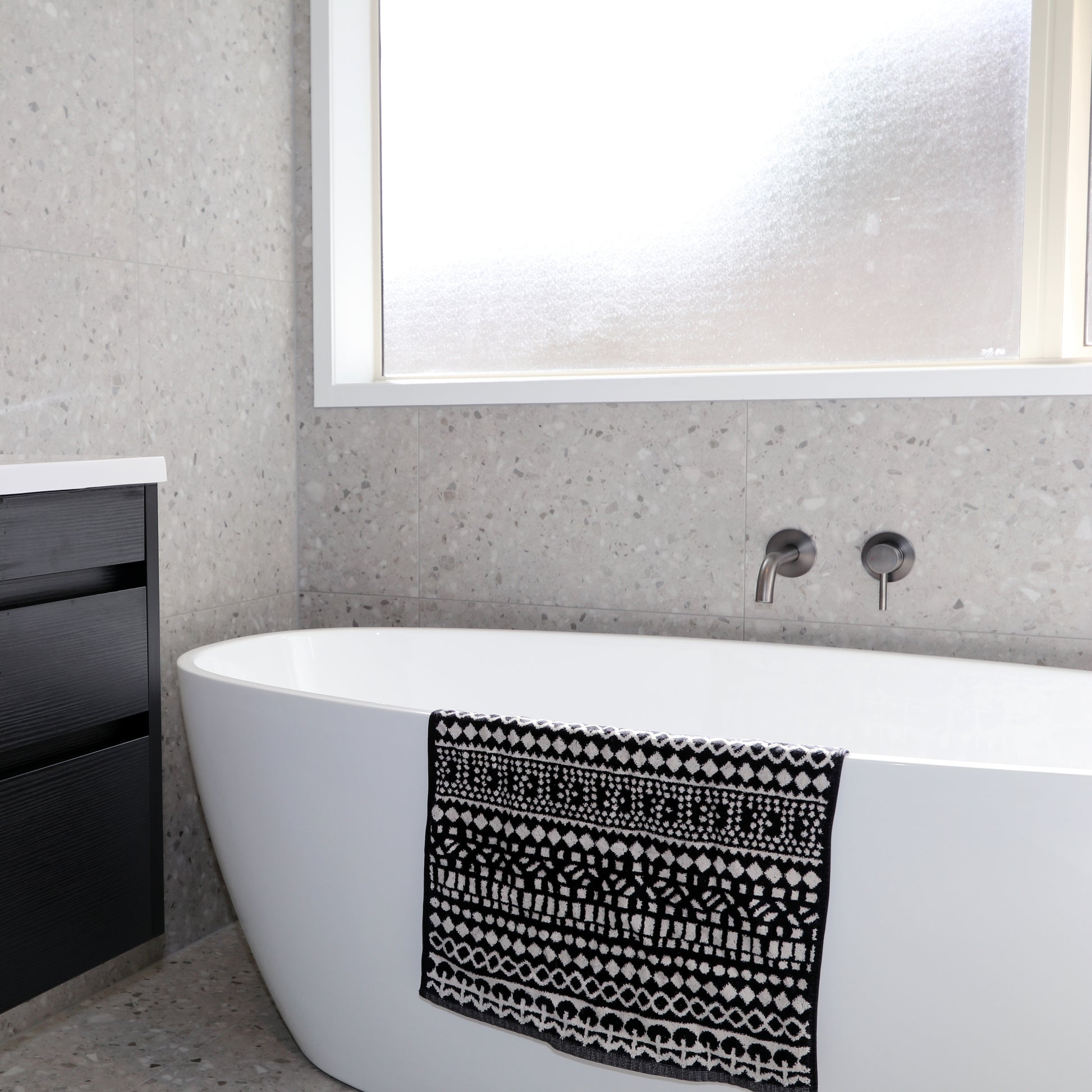 waterware-cervo-1700-acrylic-freestanding-bath-range