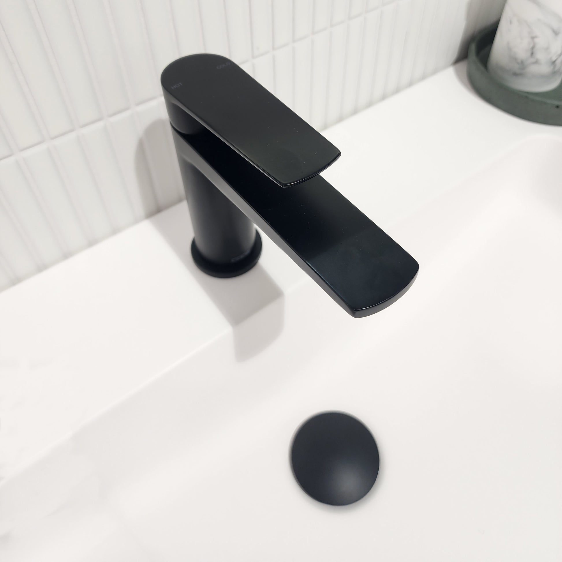code-pure-basin-black
