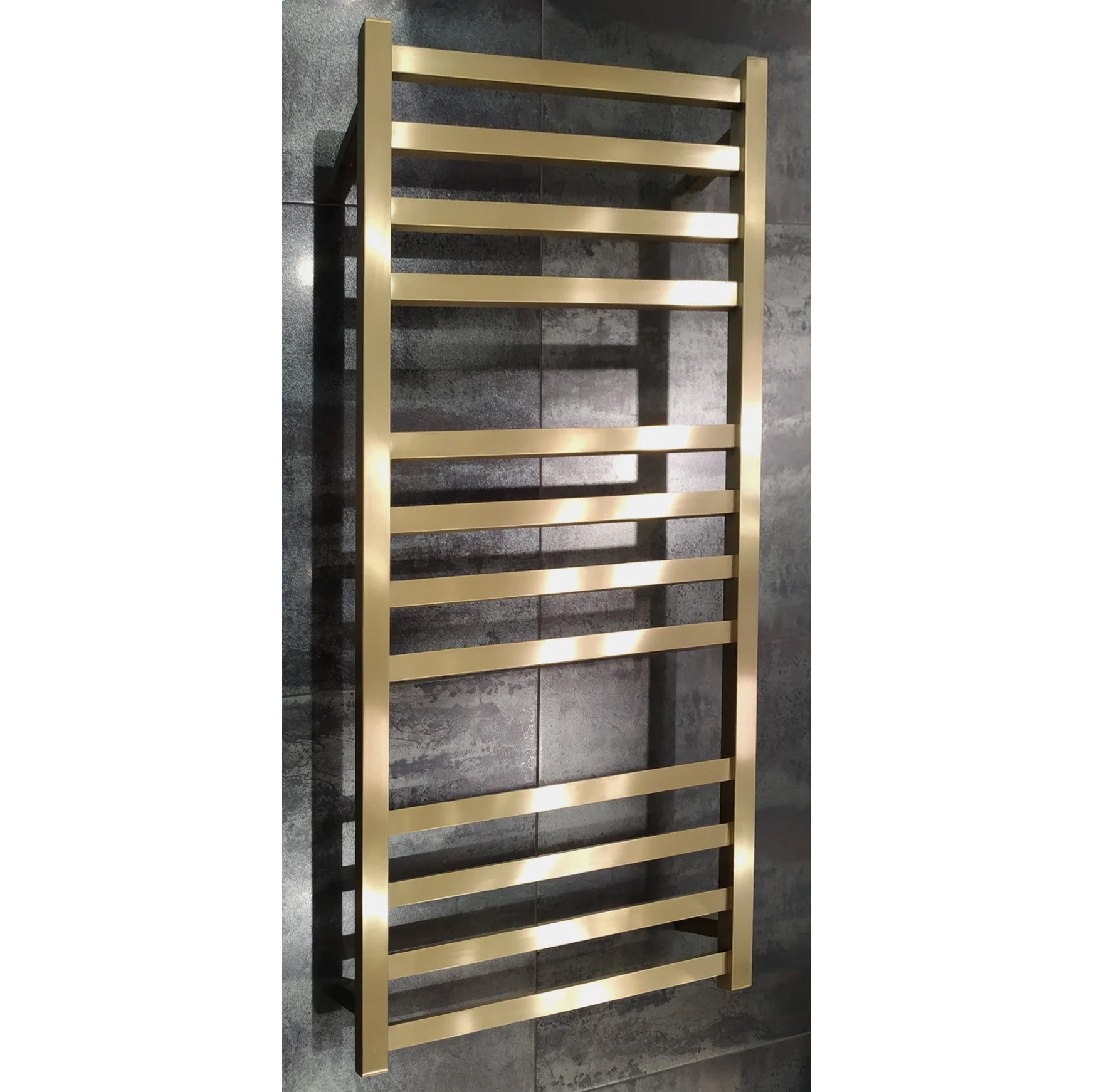 code-square-heated-towel-ladder-500