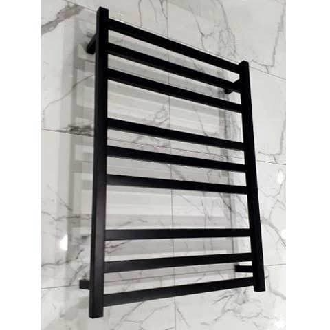 12volt-square-code-heated-towel-ladder-900