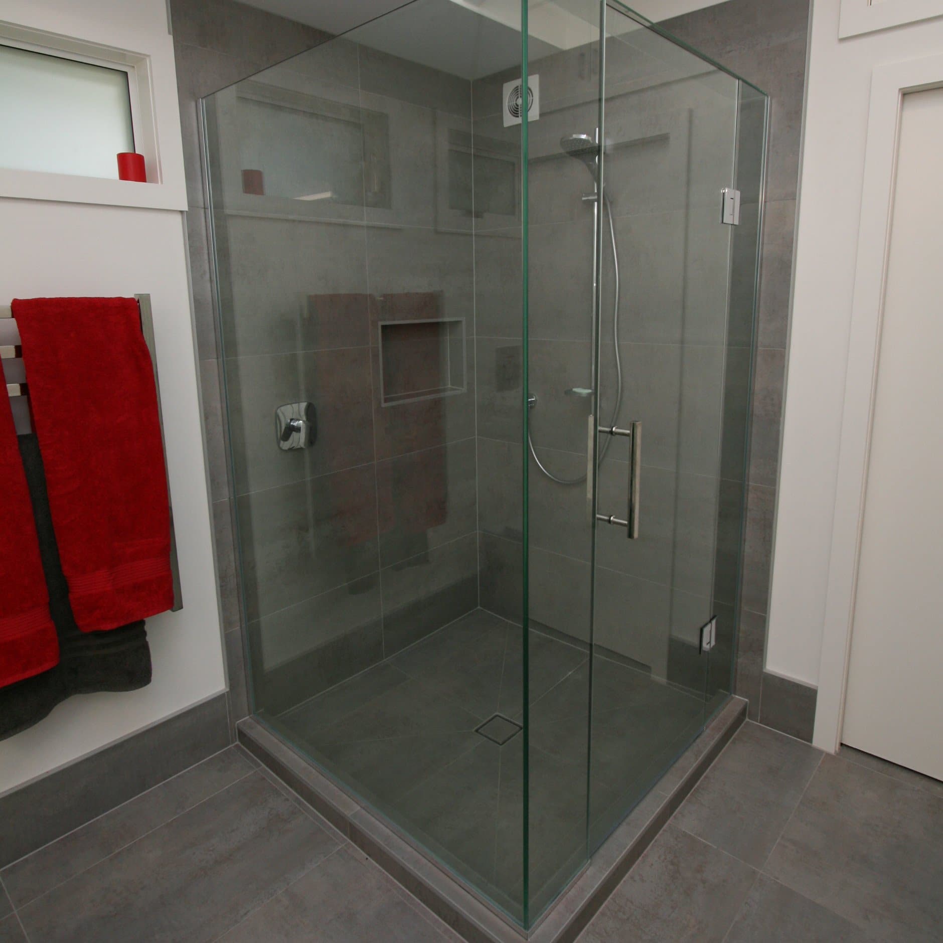 frameless-glass-shower-2-sided-tiled