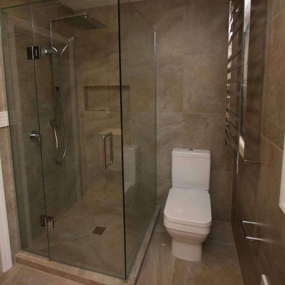 frameless-2-sided-square-tiled-shower