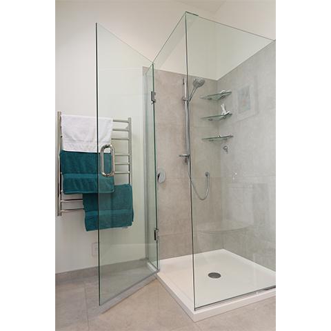 FRAMELESS GLASS SHOWER - SQUARE