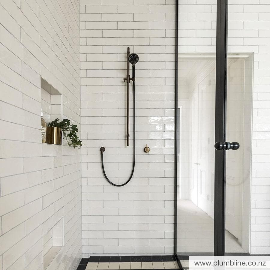 plumbline-buddy-round-slide-shower-gunmetal