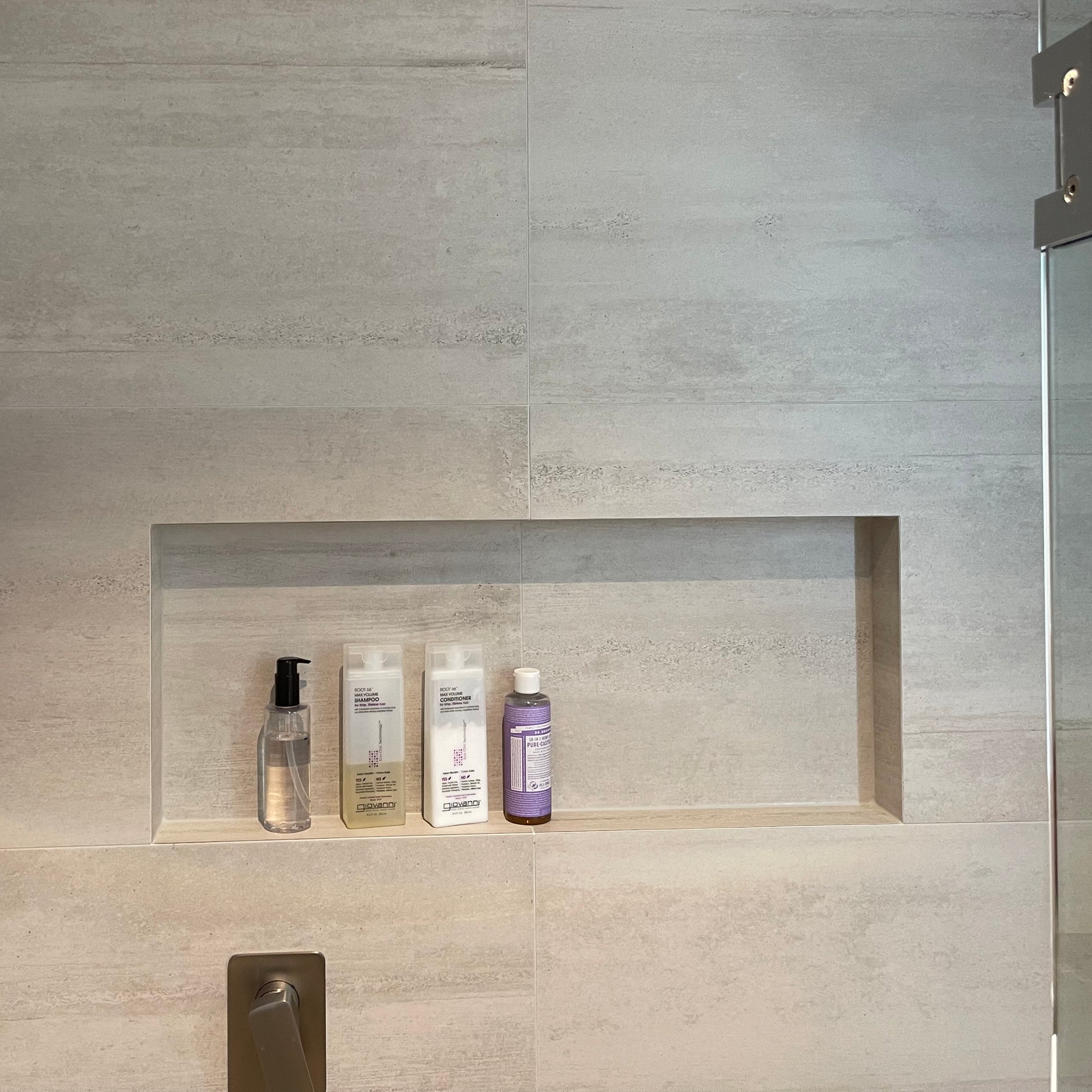 atlantis-tile-over-shelf-niche